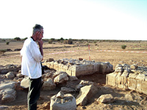 D. Wildung inTemple 200